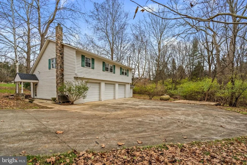 Photo of 3707 COOL CREST DRIVE