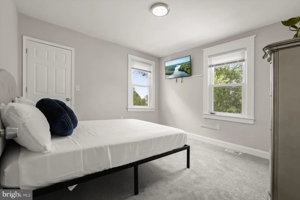 Photo of 3205 GIBBONS AVENUE