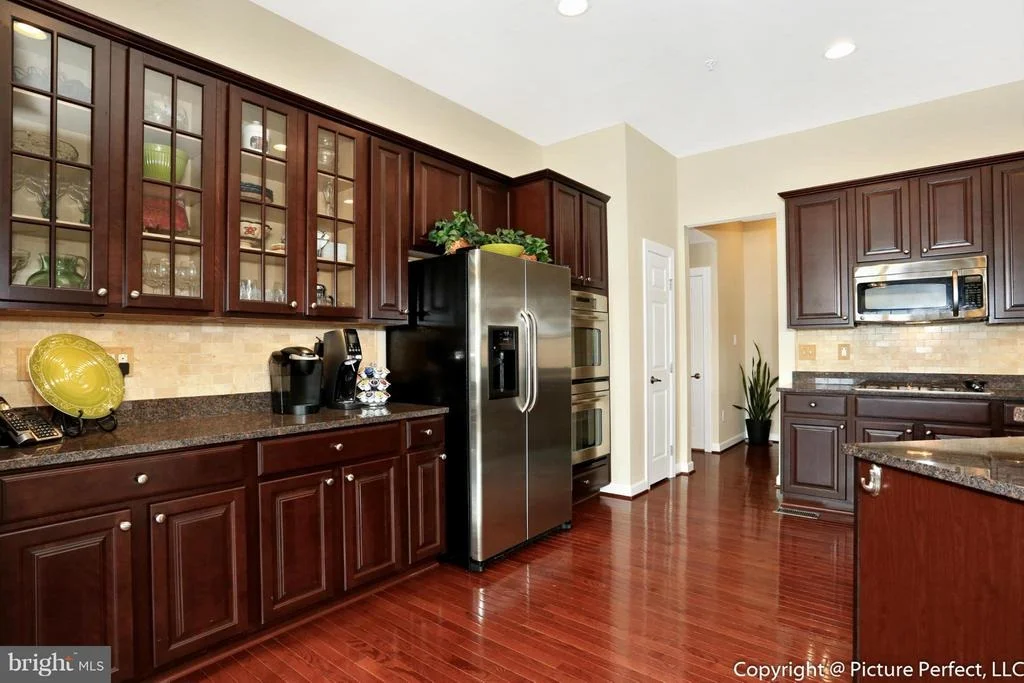 Photo of 140 SUNLIGHT COURT