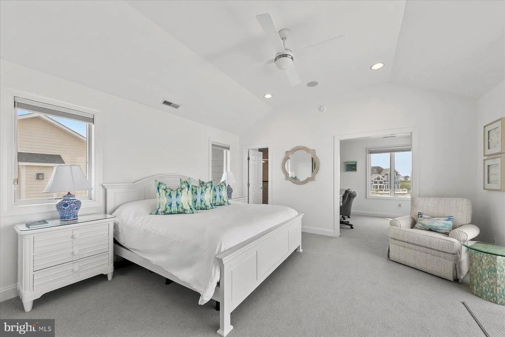 Photo of 40081 OCEANSIDE DRIVE