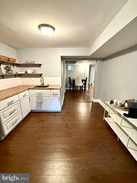 Photo of 1219 DOWNS DRIVE
