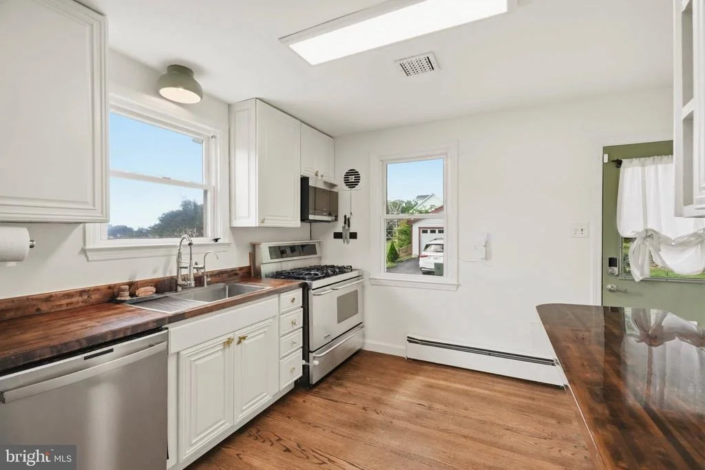 Photo of 6102 HANOVER ROAD