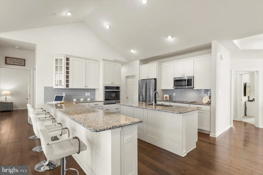 Photo of 24032 BENJAMIN HARRISON CIRCLE