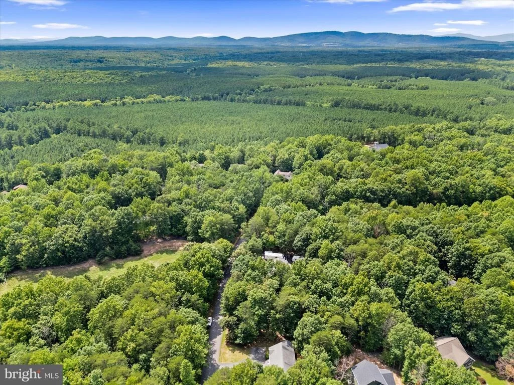 Photo of 178 PINEHURST DRIVE