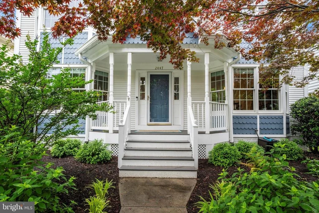 Photo of 2447 MERCHANT STREET