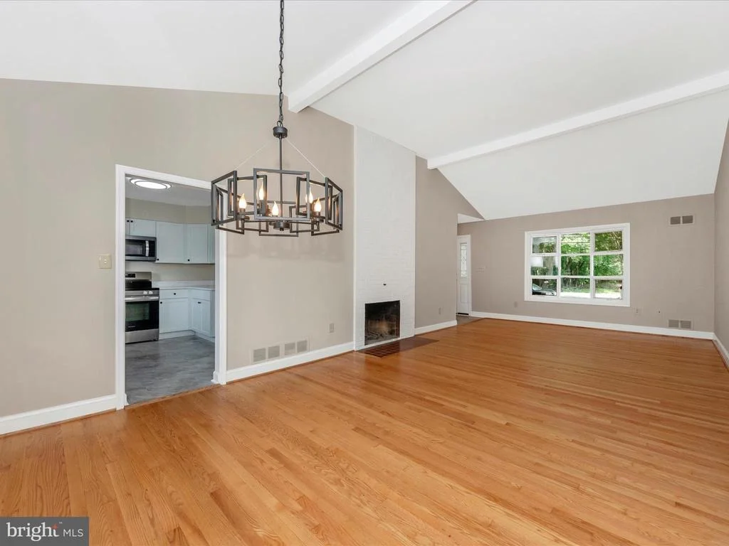 Photo of 19412 MUNCASTER ROAD