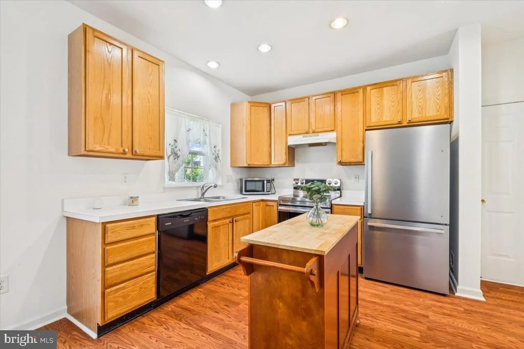 Photo of 5180 BOSCOMBE COURT