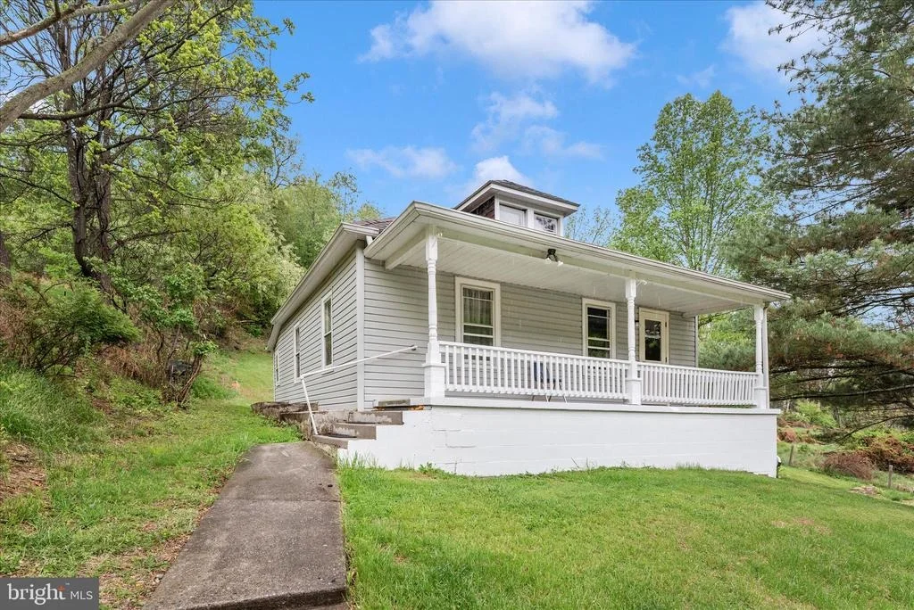 Photo of 6419 ZITTLESTOWN ROAD