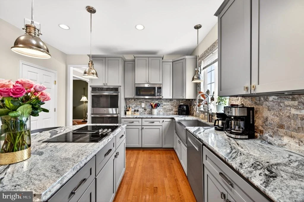 Photo of 8 N POINTE TERRACE