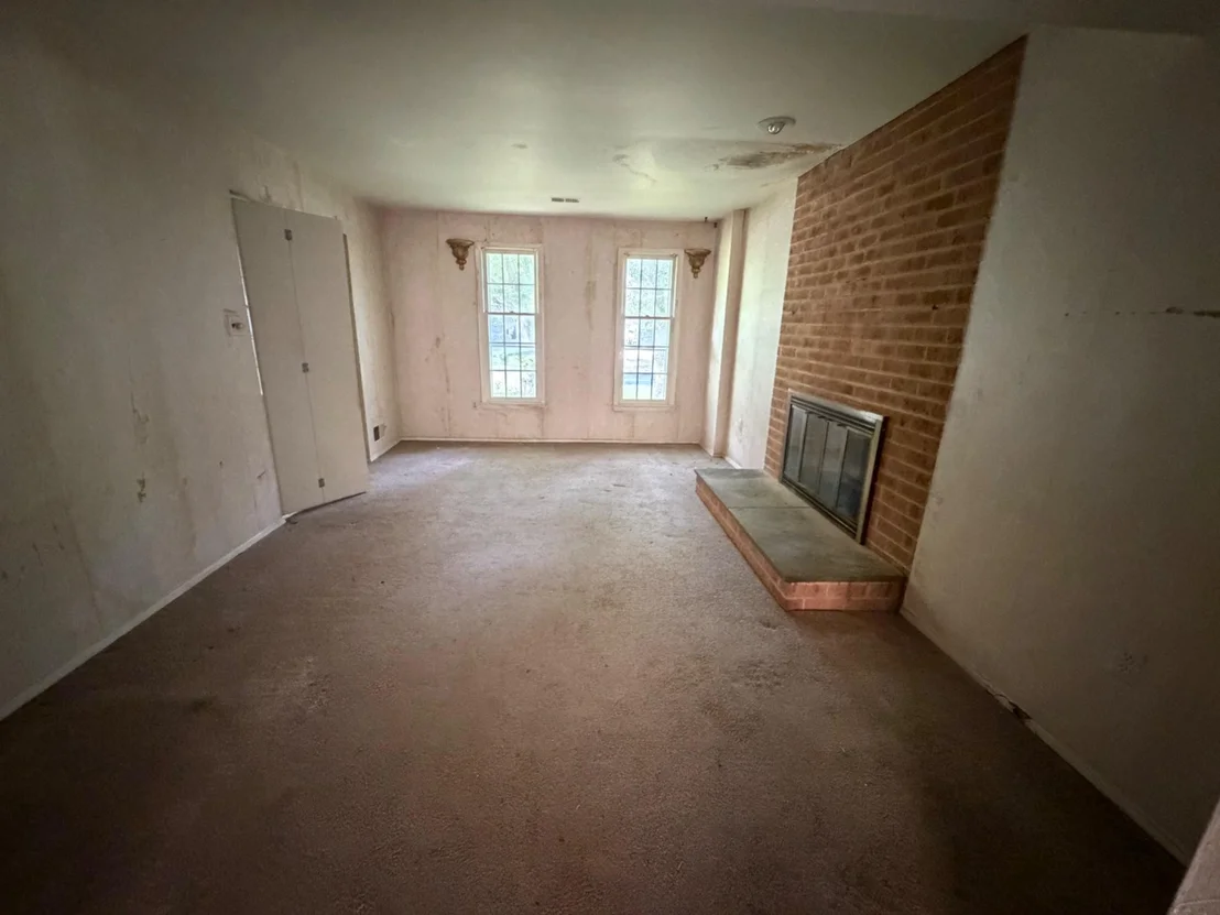 Photo of 913 WINDMILL LANE