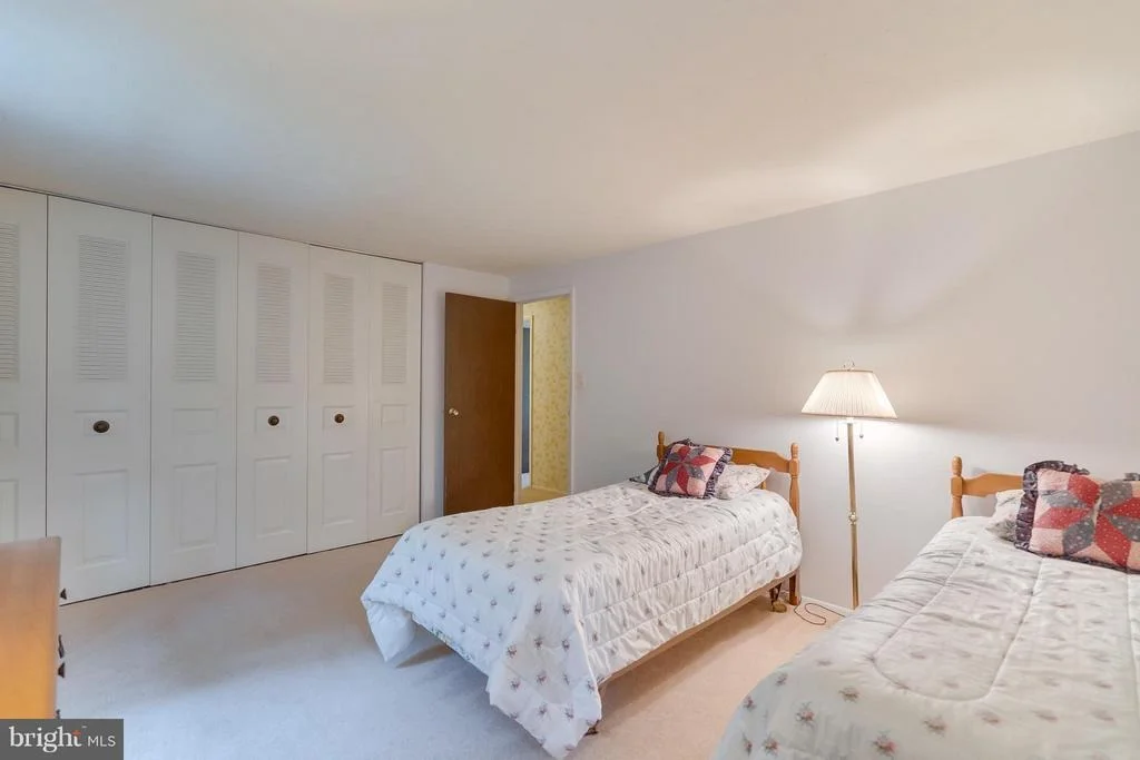 Photo of 112 APPLEGATE DRIVE