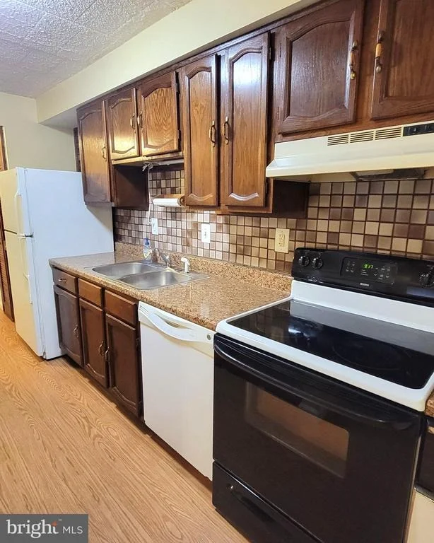 Photo of Unit 4D at 995 HEATHER RIDGE DRIVE