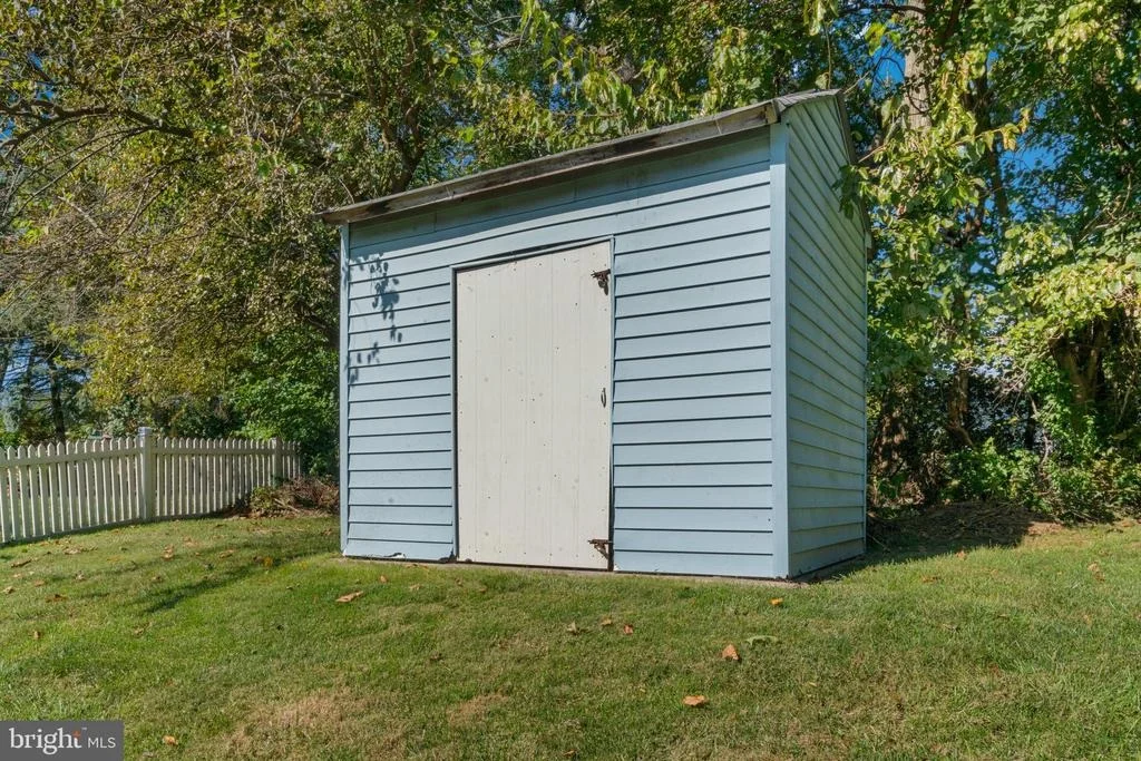 Photo of 16 TURK GARTH