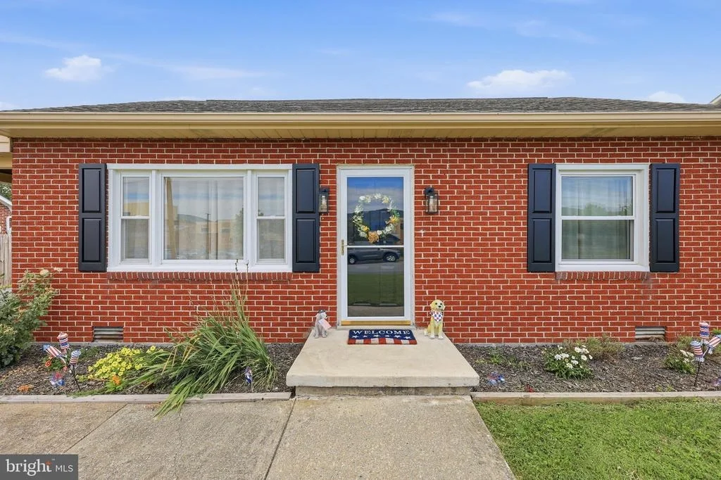 Photo of 16 SUMMIT AVENUE