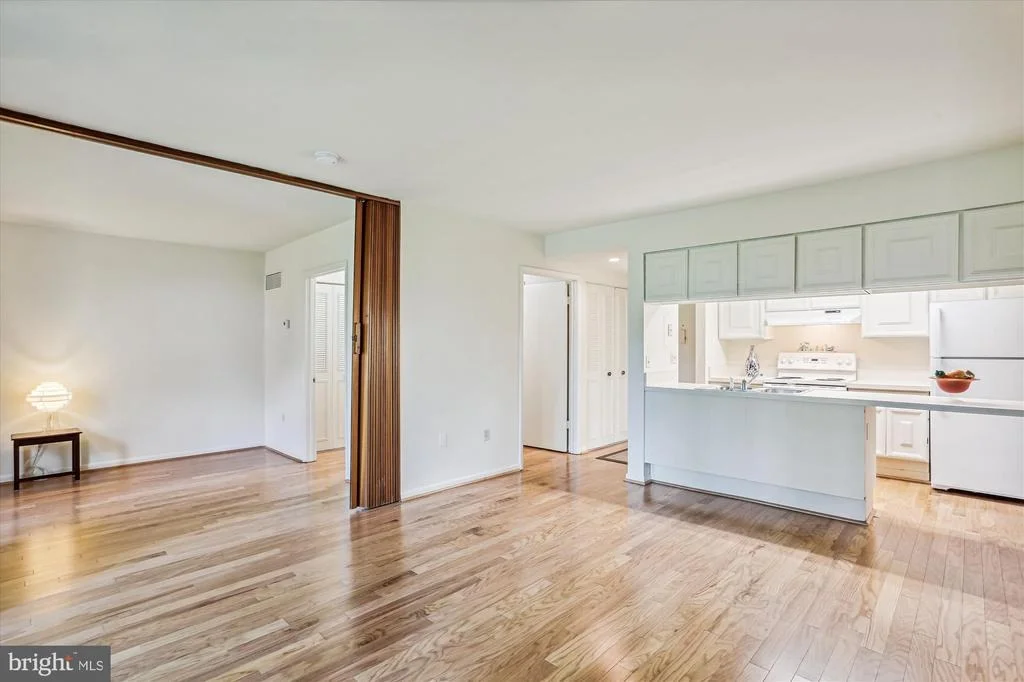 Photo of Unit 81F at 3632 GLENEAGLES DRIVE