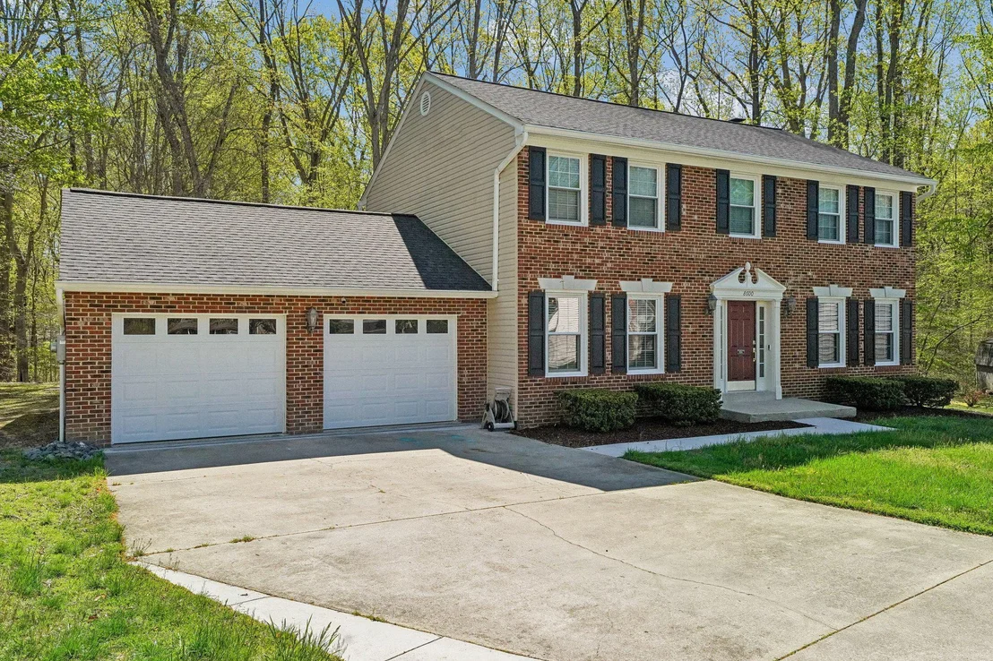 Photo of 8600 VALLEY DR