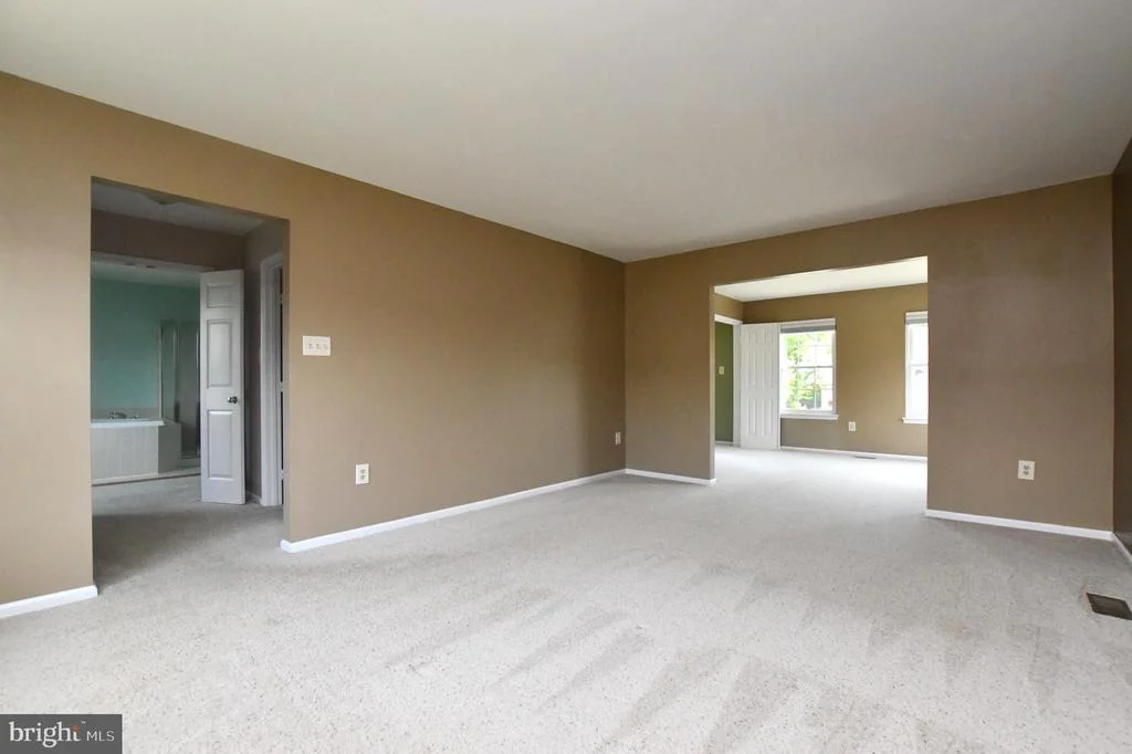 Photo of 46 CHRISTOPHER WAY