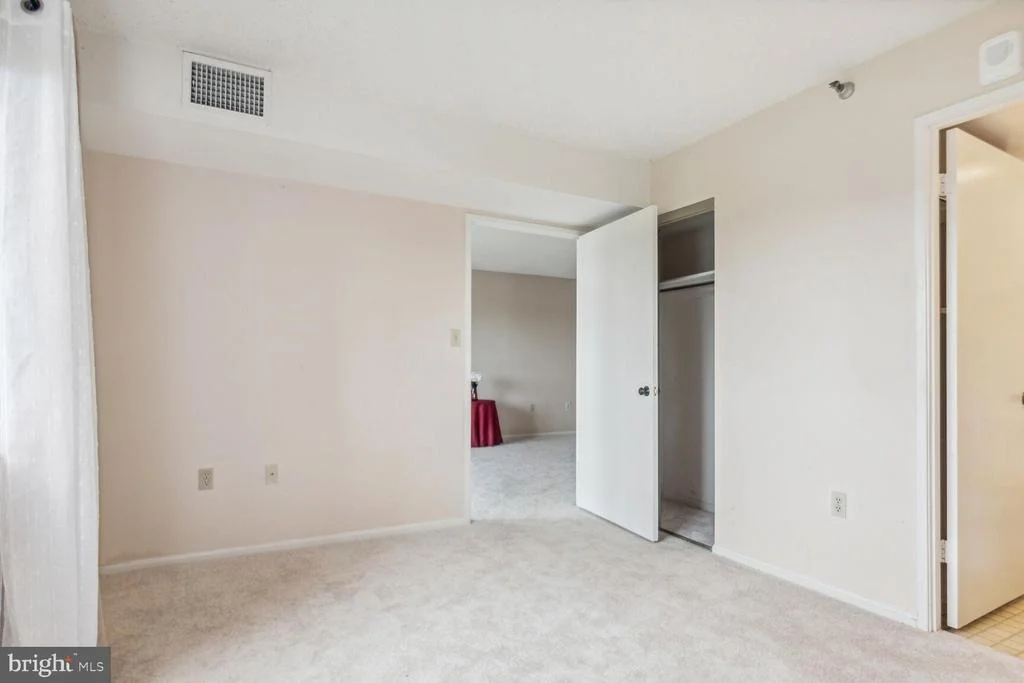 Photo of Unit 21021 at 15107 INTERLACHEN DRIVE