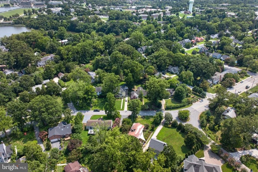 Photo of 111 WARDOUR DRIVE