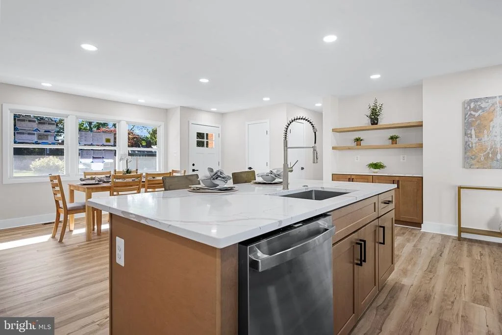 Photo of 305 RIVER BEND ROAD