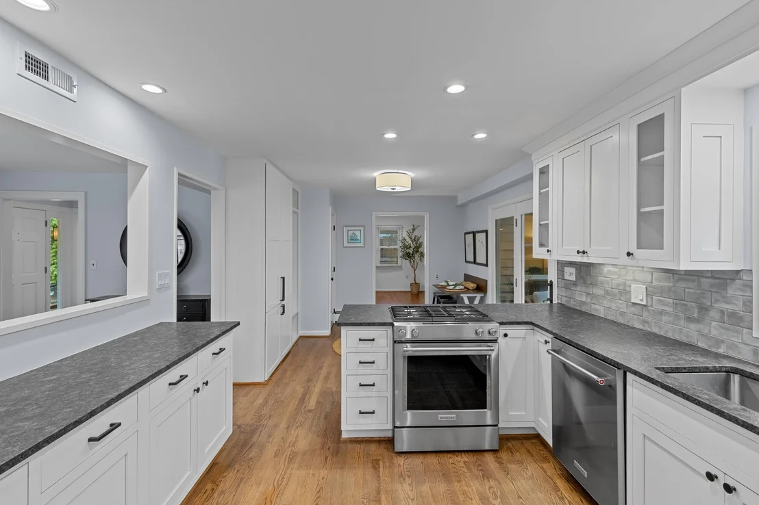 Photo of 2611 OGLETON ROAD