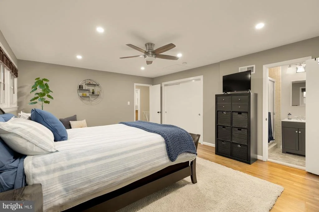 Photo of 1024 DEVERE DRIVE