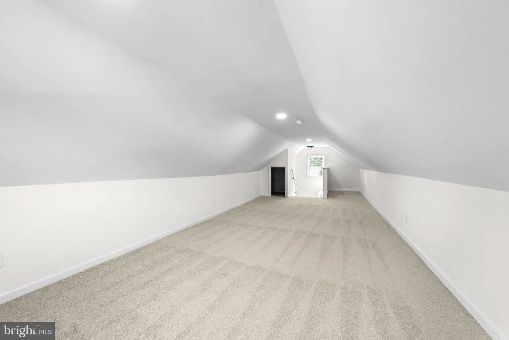 Photo of 865 N READ AVENUE