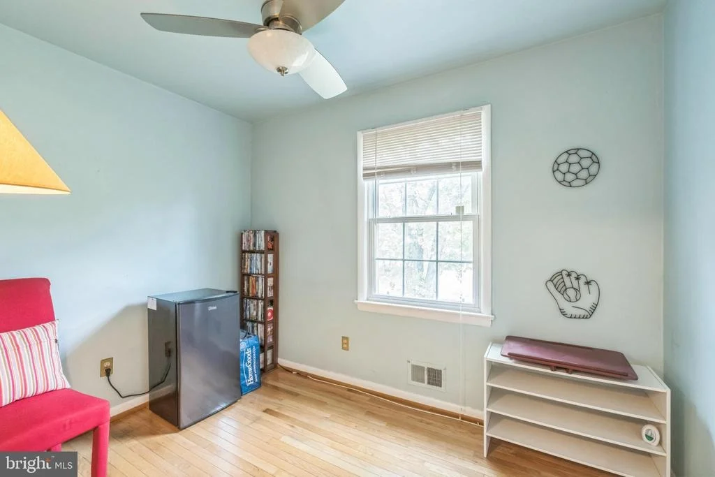 Photo of 13102 FOXHALL DRIVE