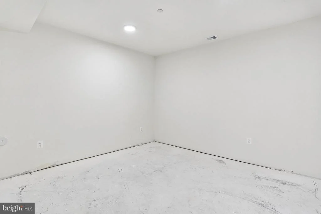 Photo of 6217 PLAINVIEW ROAD