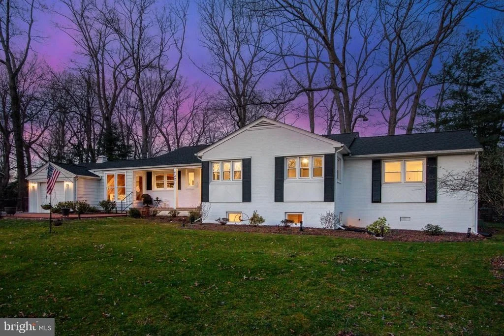 Photo of 4221 SAINT JEROME DRIVE