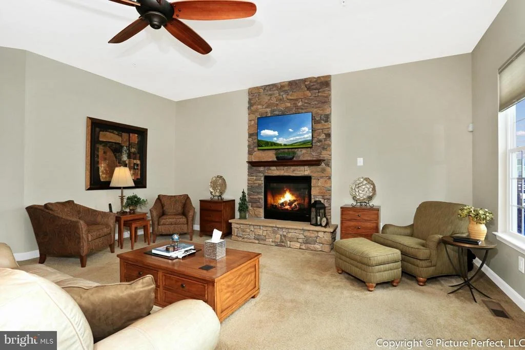Photo of 140 SUNLIGHT COURT