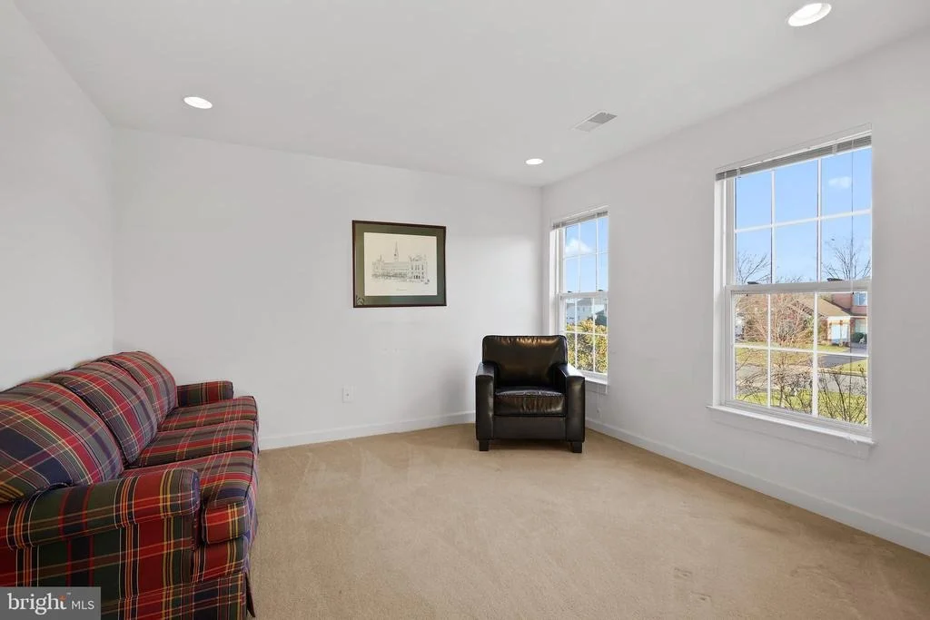 Photo of 42490 LONGACRE