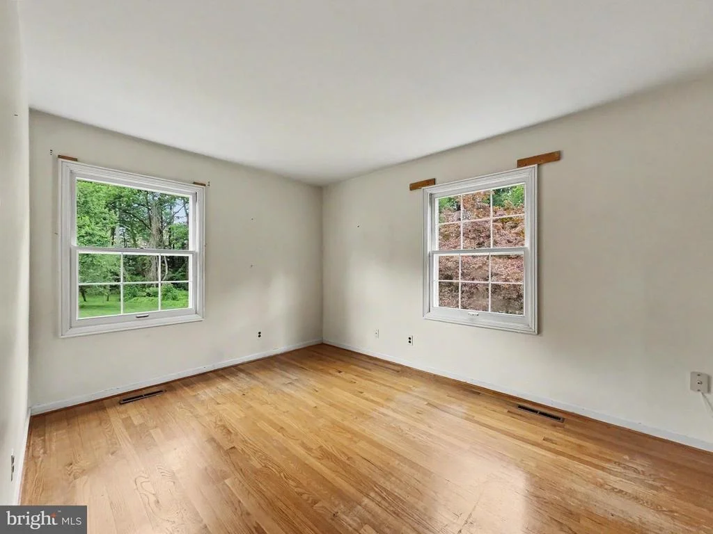 Photo of 1318 DENBY ROAD