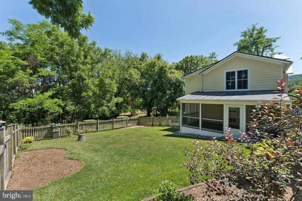 Photo of 18280 CLAYTON HALL ROAD