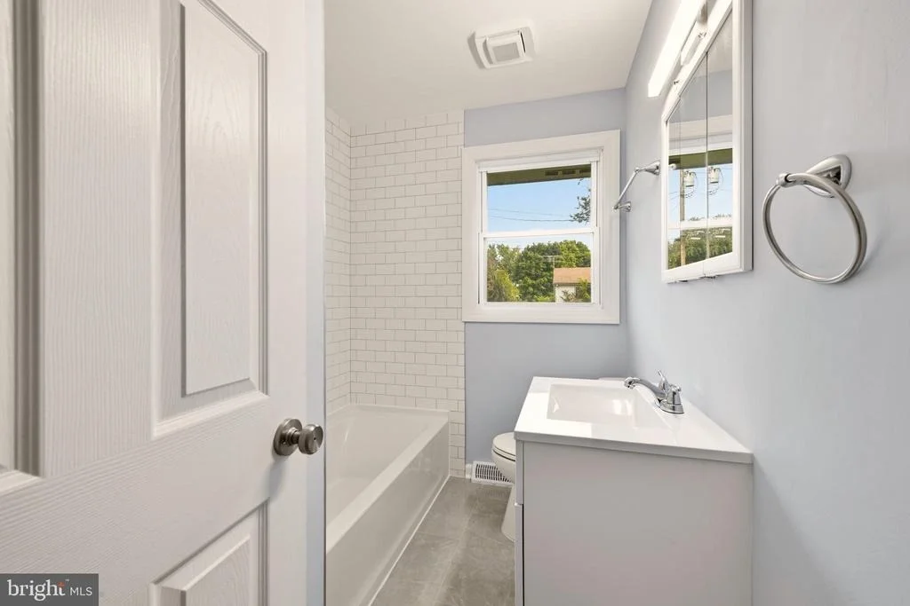 Photo of 124 DINKLE DRIVE