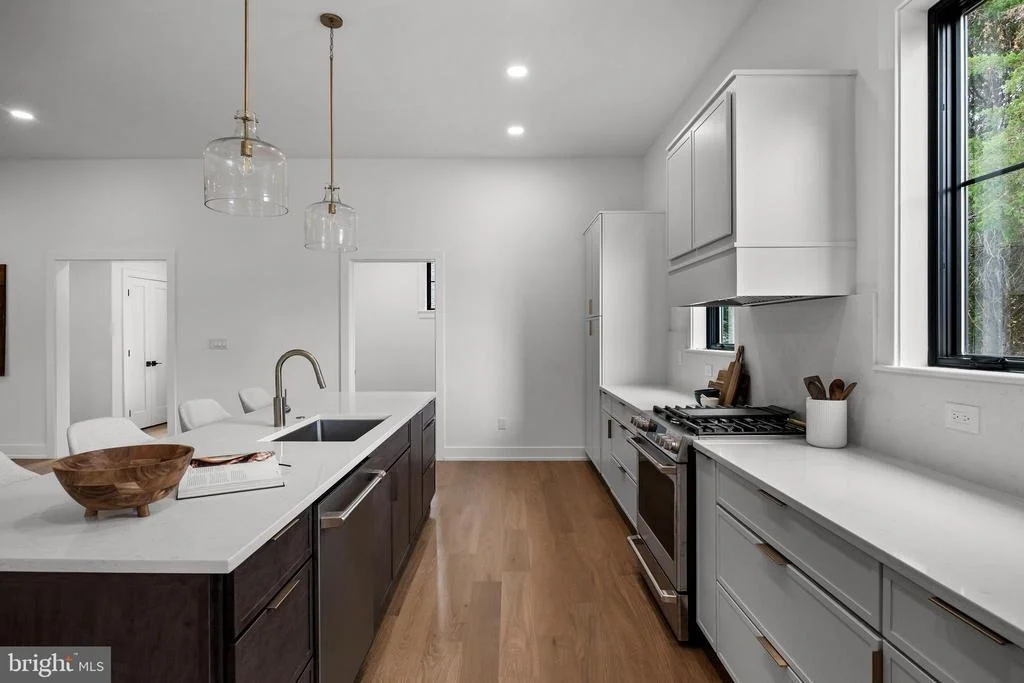 Photo of 6 CHAPEL AVENUE