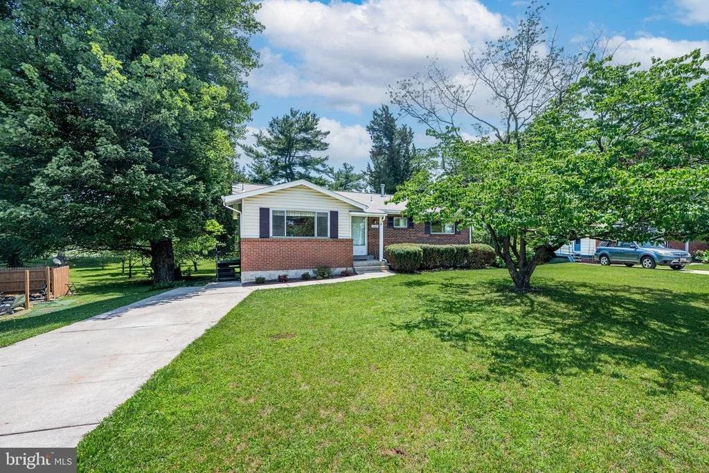 Photo of 11105 SLYE COURT