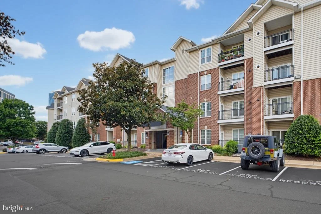 Photo of Unit 7109 at 1570 SPRING GATE DRIVE