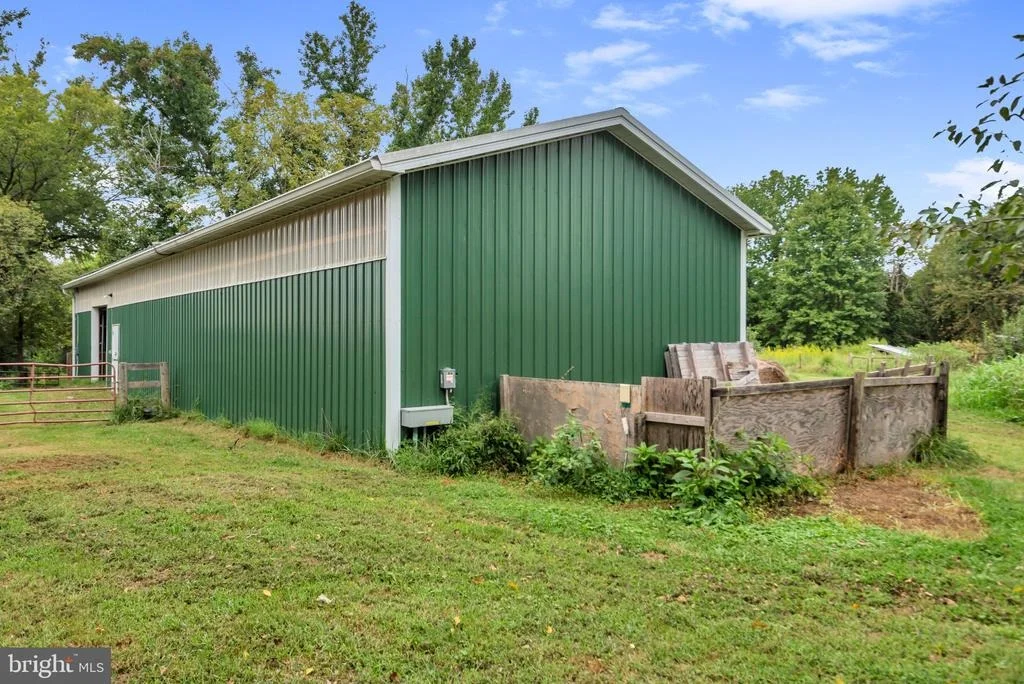 Photo of 8935 FAIRGROUND ROAD