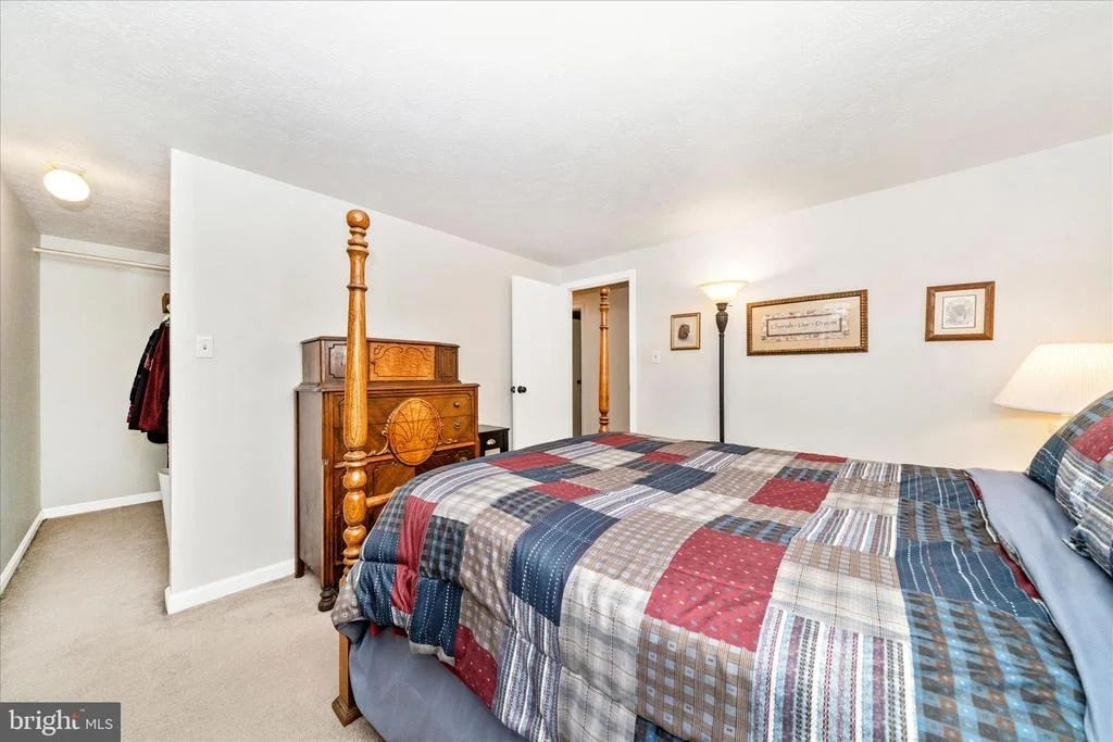 Photo of 212 WINTERGREEN LANE