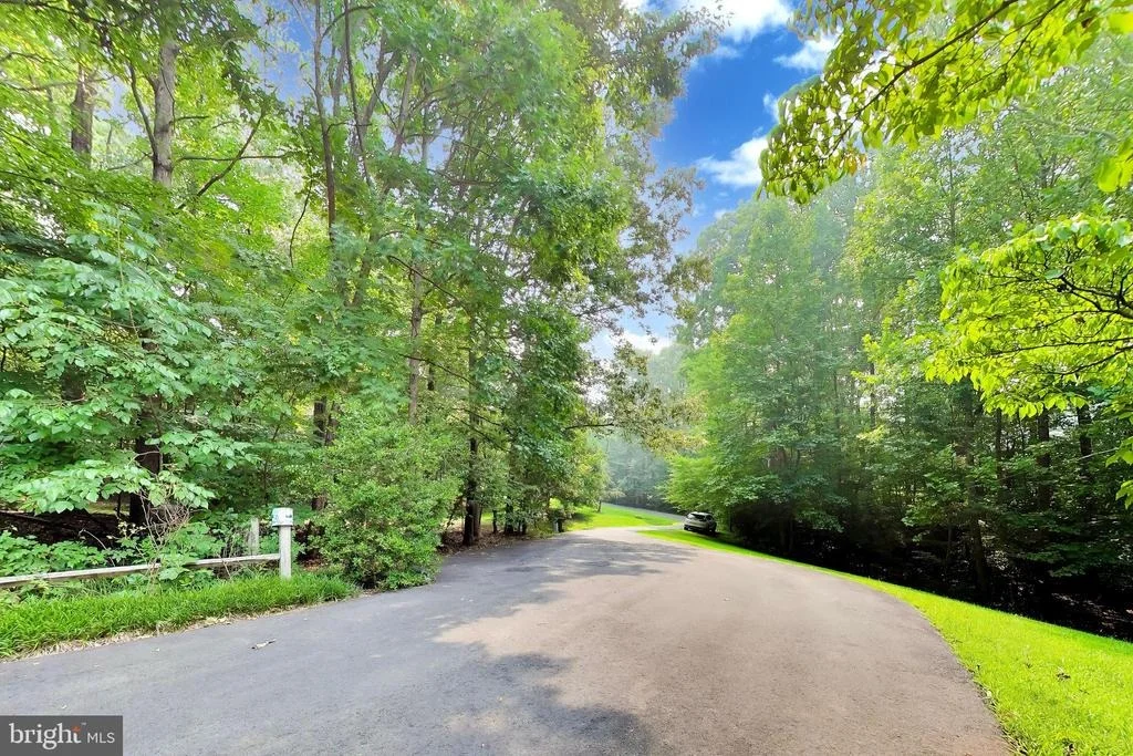 Photo of 6228 GARDEN ROAD
