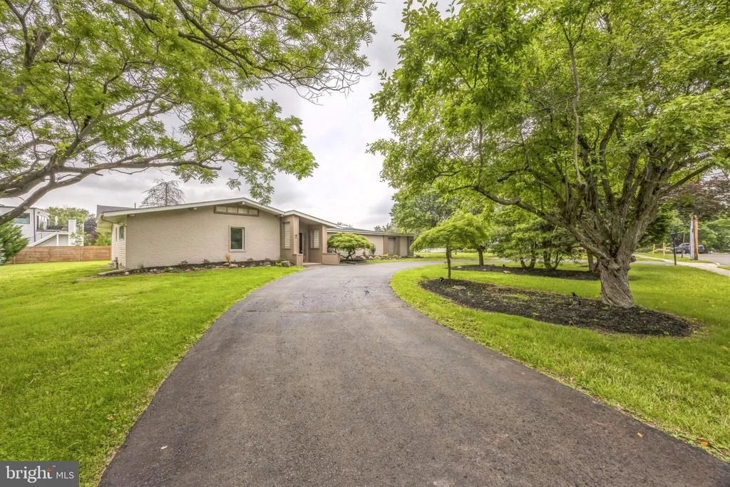 Photo of 6 WHITEWOOD DRIVE