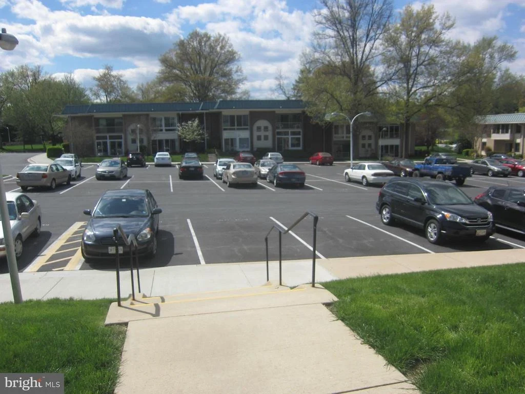 Photo of Unit 103C at 3640 GLENEAGLES DRIVE