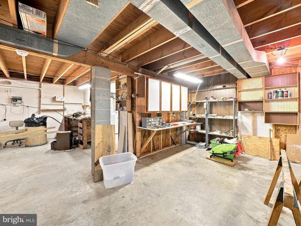 Photo of 17811 BURNSIDE AVENUE