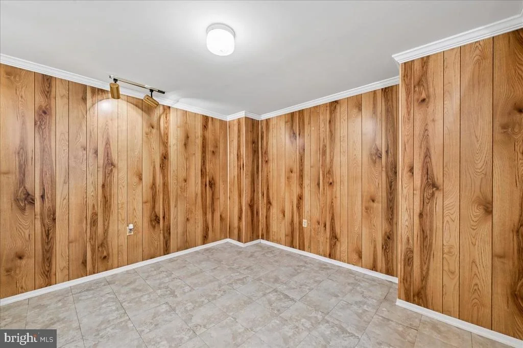 Photo of 7592 RUXTON DRIVE