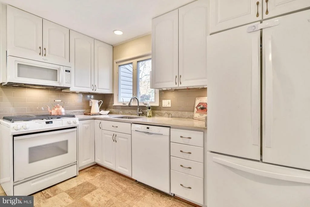 Photo of 8534 KENTFORD DRIVE