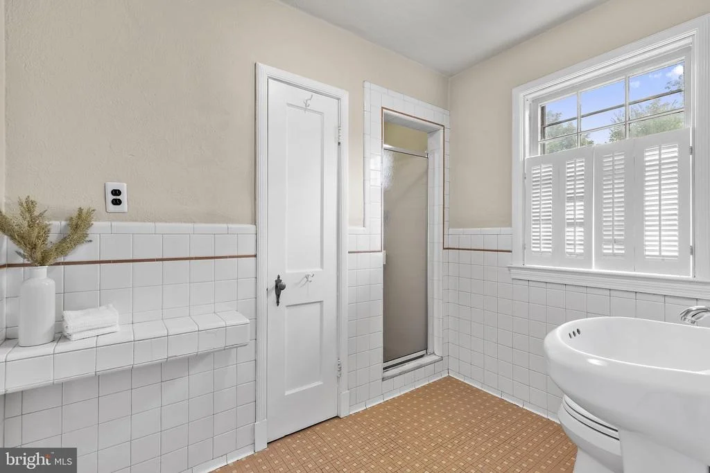 Photo of 1200 SOUTHVIEW ROAD