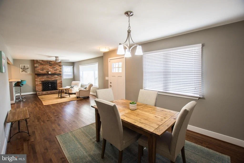 Photo of 704 W MAPLE ROAD