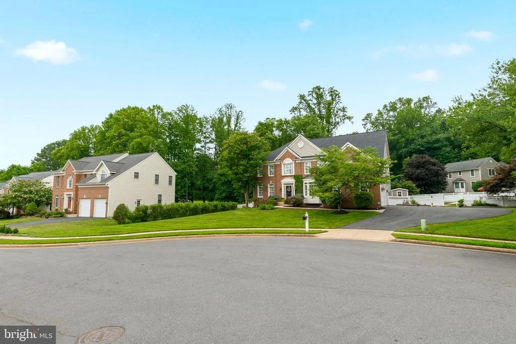Photo of 9809 JOHN ROBERT WAY