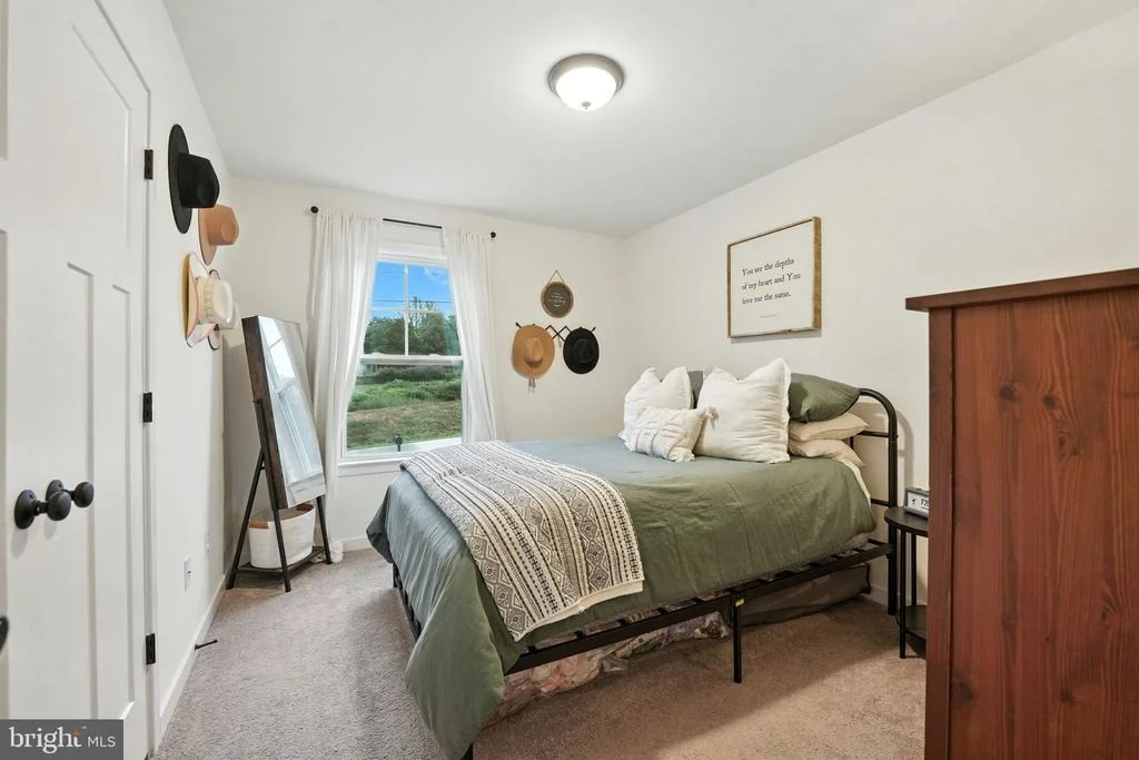 Photo of 16 CRESTVIEW DRIVE